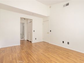 8800 Burnet 8, North Hills CA 91343