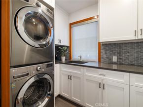 4189 S Cloverdale Avenue, Los Angeles CA 90008