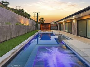 4189 S Cloverdale Avenue, Los Angeles CA 90008
