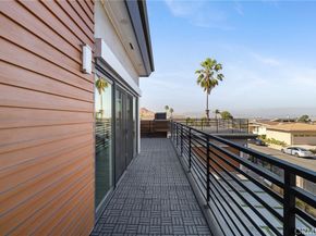 4189 S Cloverdale Avenue, Los Angeles CA 90008