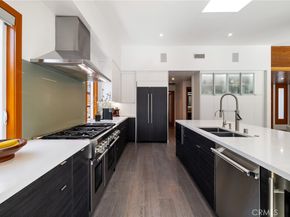 4189 S Cloverdale Avenue, Los Angeles CA 90008