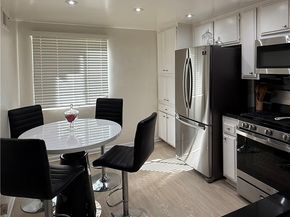 5720 Owensmouth 152, Woodland Hills CA 91367