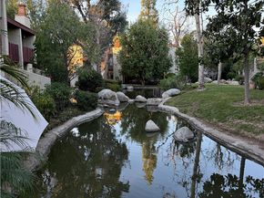 5720 Owensmouth 152, Woodland Hills CA 91367