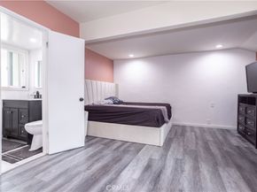 19127 Enadia, Reseda CA 91335