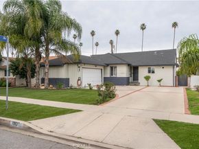 19127 Enadia, Reseda CA 91335