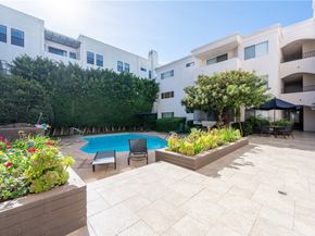 4637 Willis 110, Sherman Oaks CA 91403