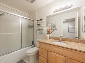 4637 Willis 110, Sherman Oaks CA 91403