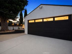 15445 Archwood Street, Van Nuys CA 91406