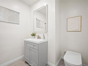 15445 Archwood Street, Van Nuys CA 91406