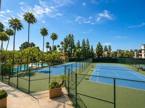 5565 Canoga Avenue 207, Woodland Hills CA 91367