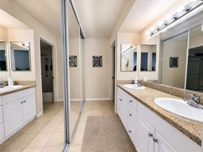 5565 Canoga Avenue 207, Woodland Hills CA 91367