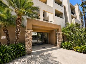 5565 Canoga Avenue 207, Woodland Hills CA 91367
