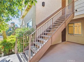 10237 De Soto A, Chatsworth CA 91311