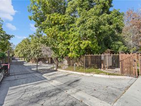 10237 De Soto A, Chatsworth CA 91311