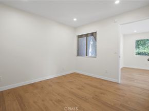 10237 De Soto A, Chatsworth CA 91311