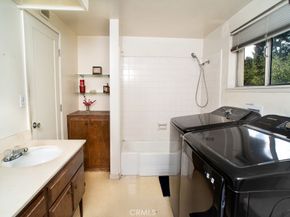 4522 Conchita, Tarzana CA 91356