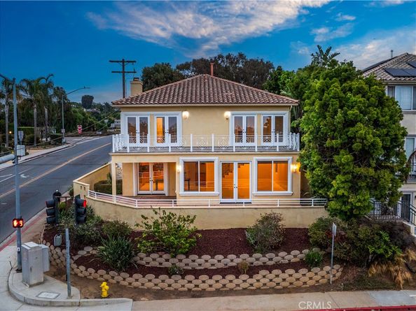 1107 Las Flores Drive, Carlsbad CA 92008