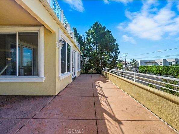 1107 Las Flores Drive, Carlsbad CA 92008