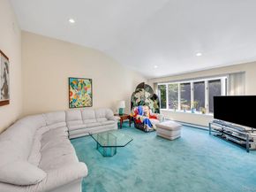 9 Quincy Lane, Smithtown NY 11787
