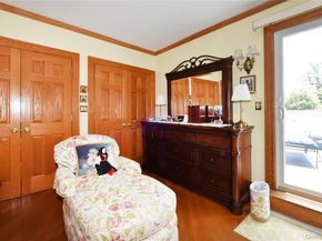 328 38th Road, Douglaston NY 11363
