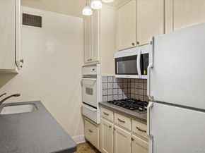 102-10 66th Road 12A, Forest Hills NY 11375
