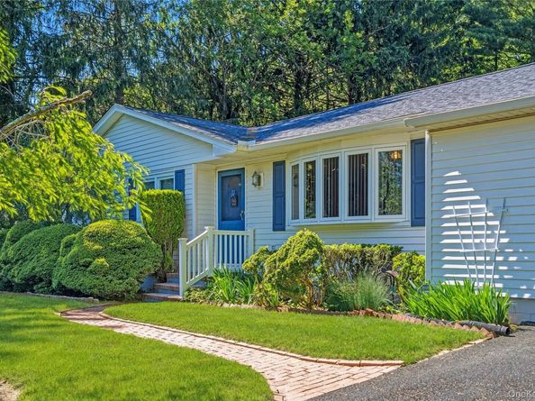 54 Randall Road, Wading River NY 11792