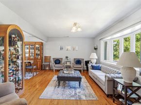 54 Randall Road, Wading River NY 11792