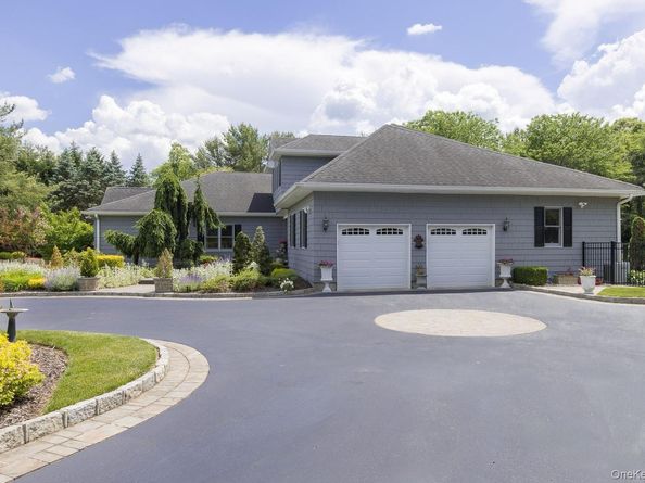 15 The Chase, Saint James NY 11780
