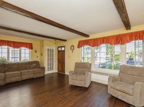 110 Yale Street, Williston Park NY 11596