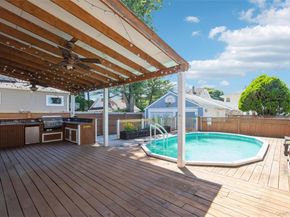 110 Yale Street, Williston Park NY 11596