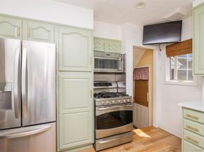 110 Yale Street, Williston Park NY 11596