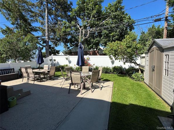 304 Lido Parkway, Lindenhurst NY 11757
