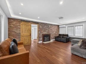 161 Greenway W, New Hyde Park NY 11040