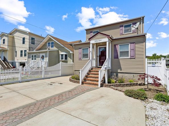 55 West Avenue, Lawrence NY 11559