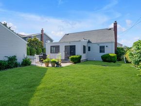 106 Campbell Street, New Hyde Park NY 11040