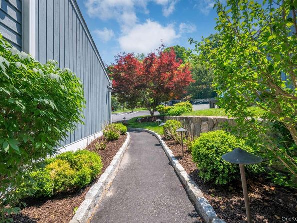 31 Timber Ridge, Mount Kisco NY 10549