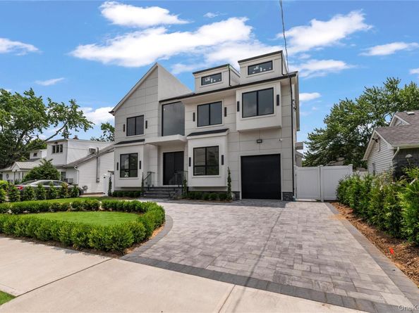 857 Glen Drive, Woodmere NY 11598