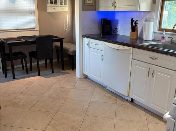 187 N Fulton Avenue, Lindenhurst NY 11757