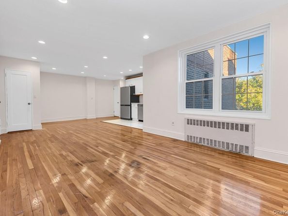 140-35 Burden Crescent 608, Briarwood NY 11435