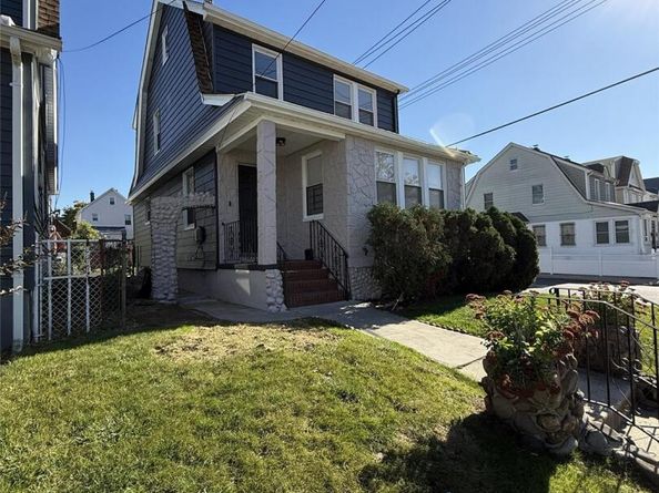 18702 Mangin Avenue, Saint Albans NY 11412