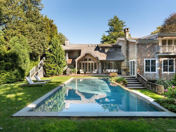 148 Moses Lane, Southampton NY 11968