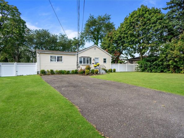 162 Carlls Path, Deer Park NY 11729