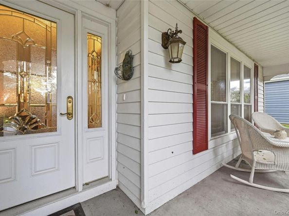 473 Stratford Lane, Ridge NY 11961