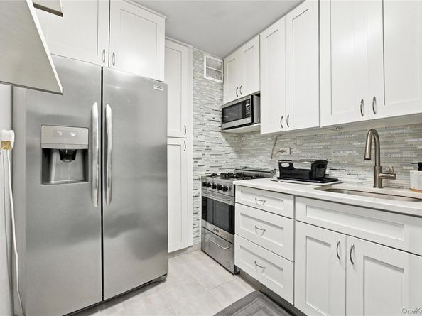 9910 60th Avenue 5A, Corona NY 11368