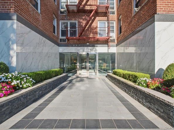 66-15 Thornton Place 4G, Rego Park NY 11374