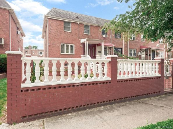 15314 76th Road, Flushing NY 11367