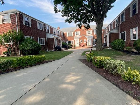 72-59 Little Neck Parkway H1, Glen Oaks NY 11004