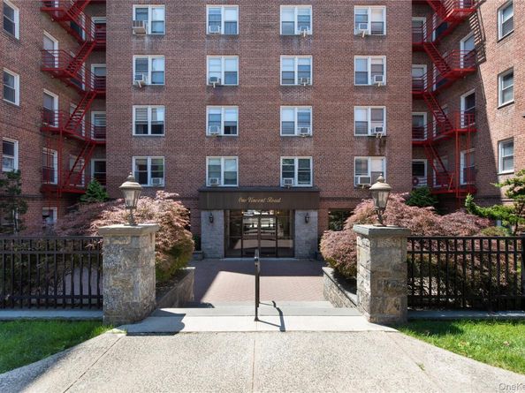 1 vincent Road 1c, Bronxville NY 10708