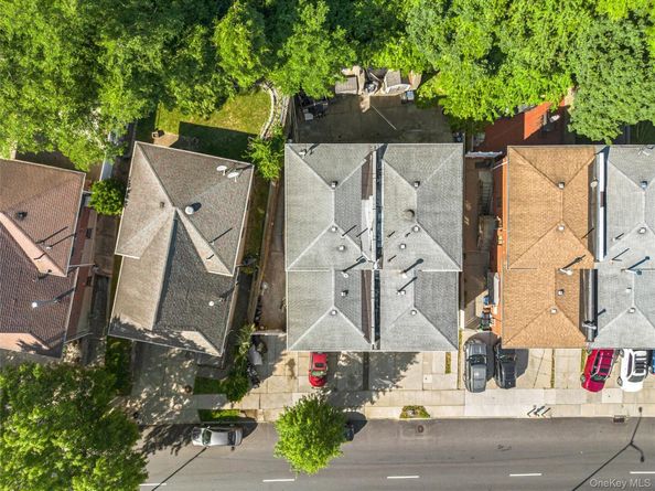 6915 Little Neck Parkway, Glen Oaks NY 11004