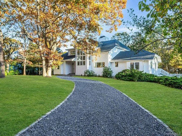 19 Bay Woods Drive, Hampton Bays NY 11946